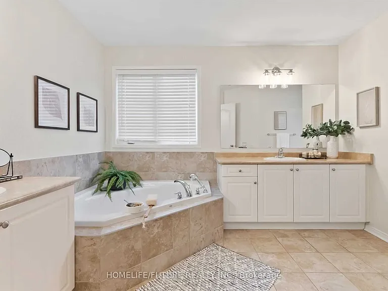 1381 Clearbrook Dr — Photo 23