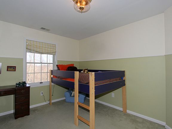 4th image of 29 Sunderland Ln