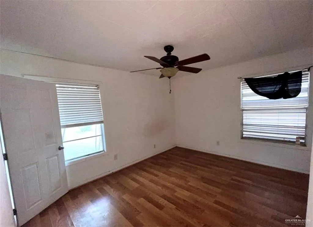 3 bed, 2.0 bath, 1144 sqft, $1,350 — Photo 3