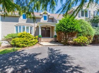 68 Rockledge Dr, Livingston Twp., NJ 07039