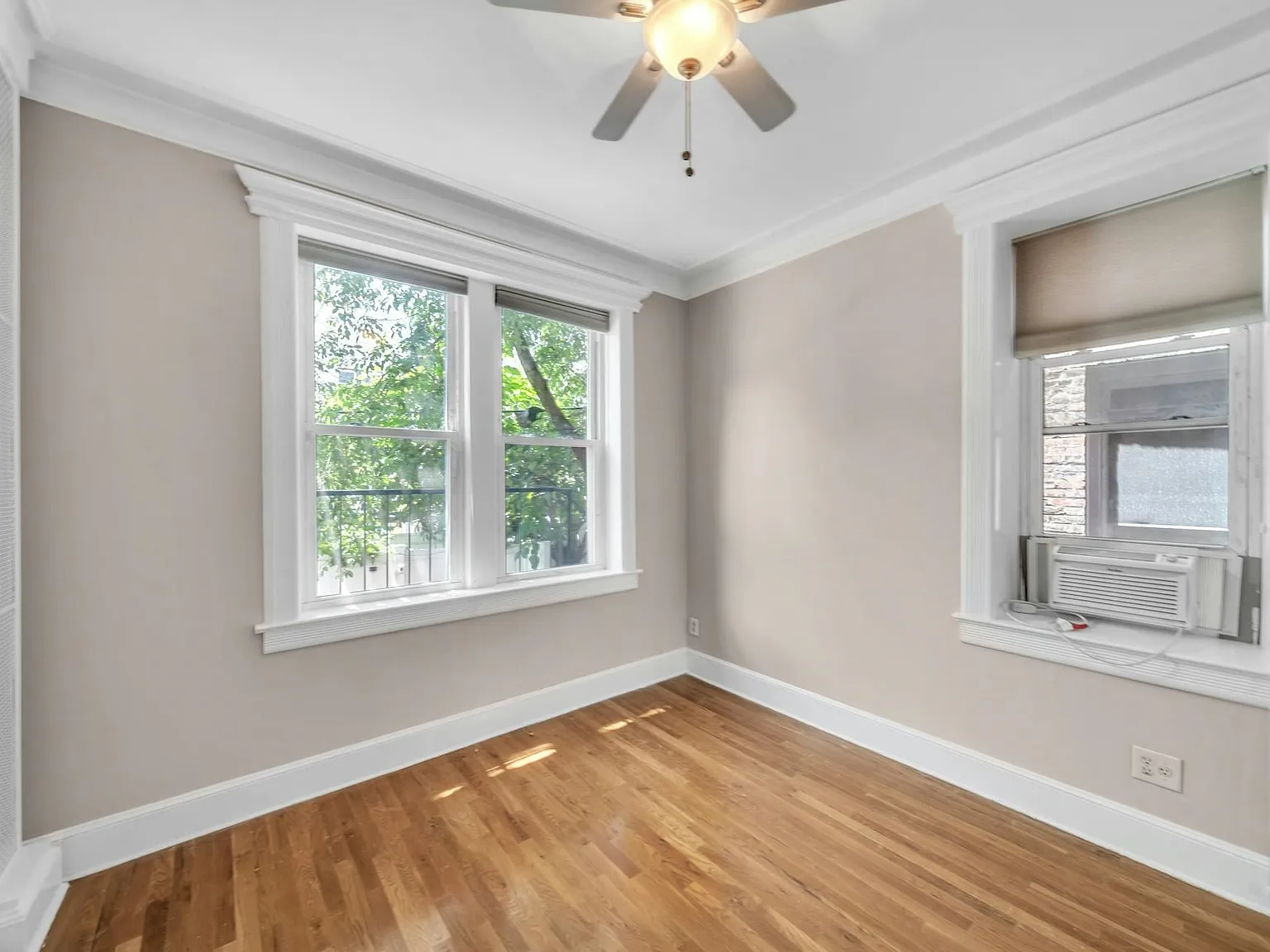 2 bed, 1.0 bath, $2,800 — Photo 3
