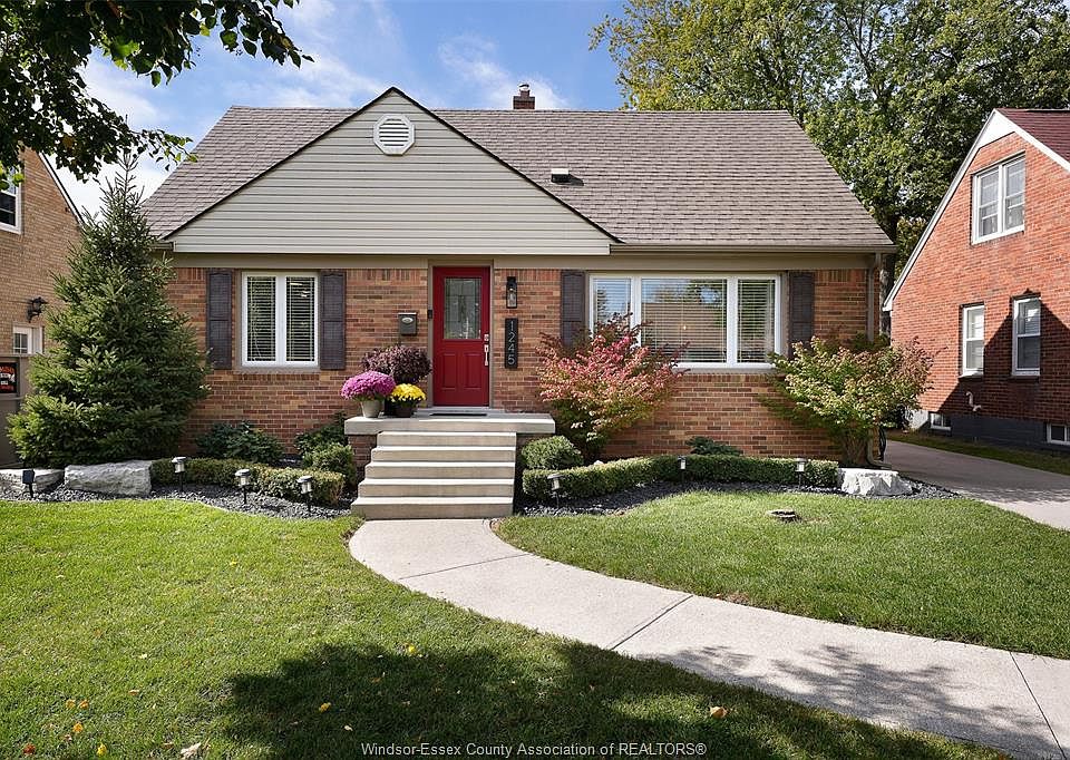 1st image of 1245 Fairview Blvd
