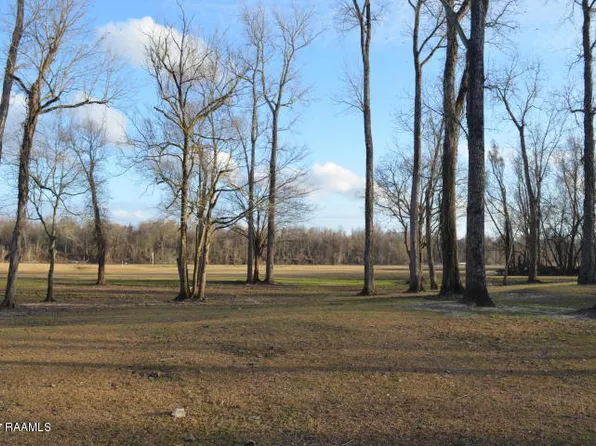 12 Callie Dr, Breaux Bridge, LA 70517