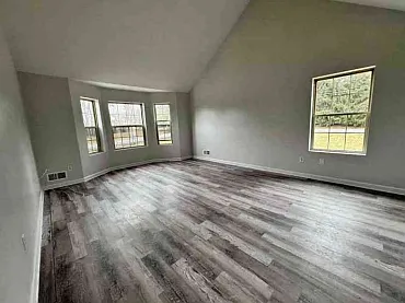 570 Airport Rd — Photo 11