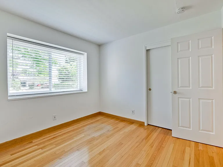 1084 Bluebird Ave — Photo 26