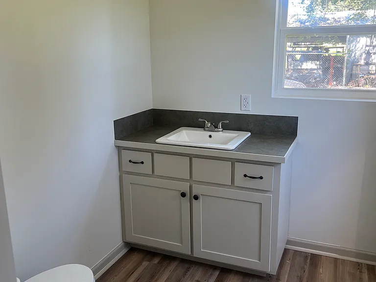2558 Cecilia Sr High School Hwy — Photo 6