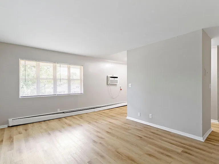 The Courts Apartment Homes — Photo 9