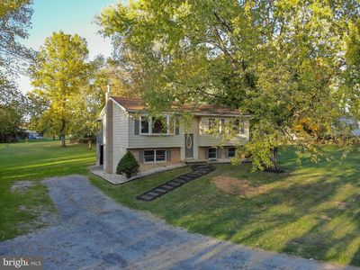 91 Merrimack Dr, Falling Waters, WV, 25419