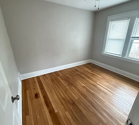 3rd image of 12507 Franklin Blvd APT 5