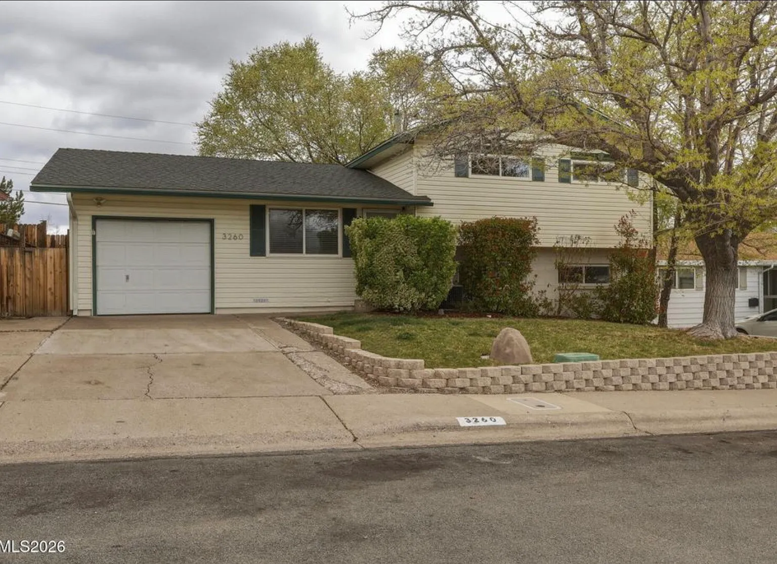 4 bed, 2063 sqft, $3,200 — Photo 1