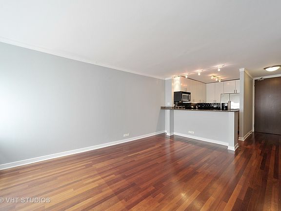 5th image of 655 W Irving Park Rd APT 5507