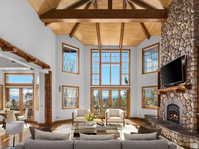 2476 Eagle Ridge Rd, Genoa, NV, 89411