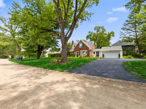 2425 Rutherford Rd, Bloomfield Hills, MI 48302
