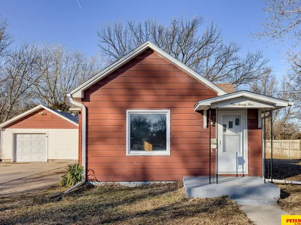 125 N Pierce St, Fremont, NE 68025
