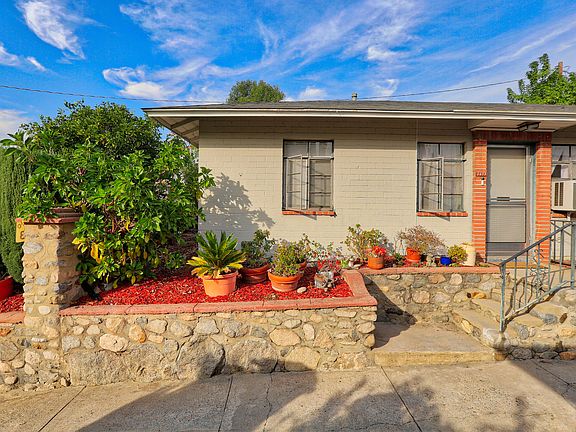 3rd image of 2449 Florencita Ave