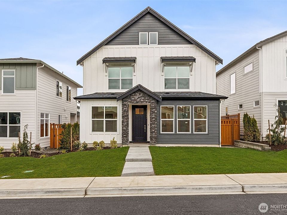 1st image of 14523 204th Avenue E #904