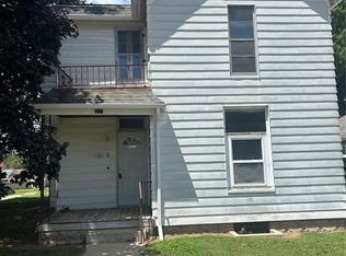 205 N 4th St, Vandalia, IL 62471
