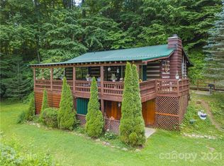 41 Mash Stomp Rd, Maggie Valley, NC 28751