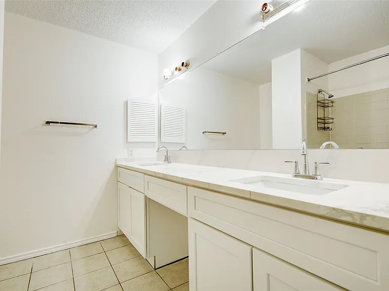 2114 Greenbriar Colony Dr — Photo 31