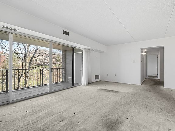 5th image of 2160 Greentree Rd APT 705W