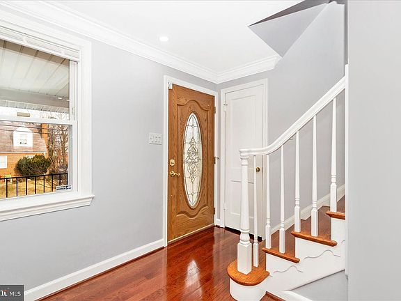 5th image of 821 Rittenhouse St