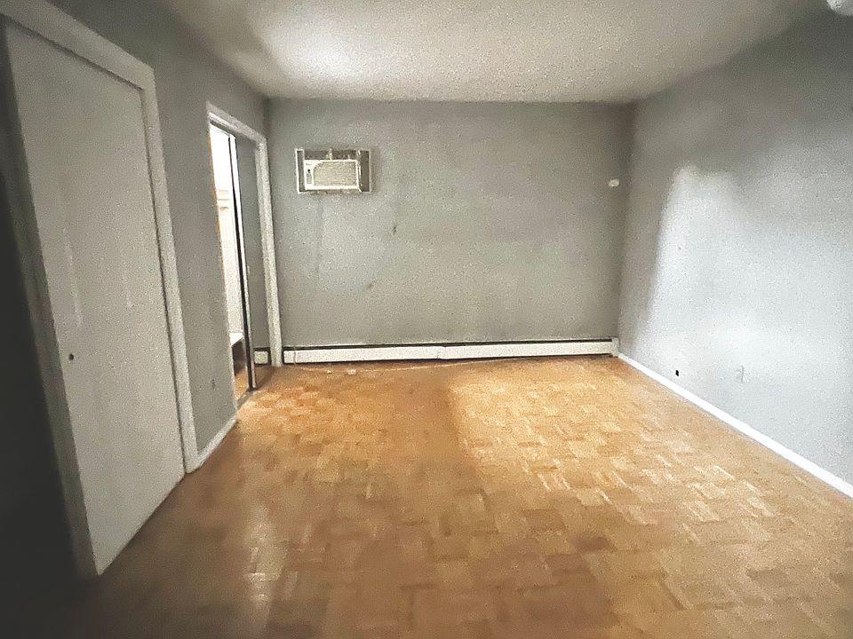 2nd image of 1010 New York Ave Floor 2