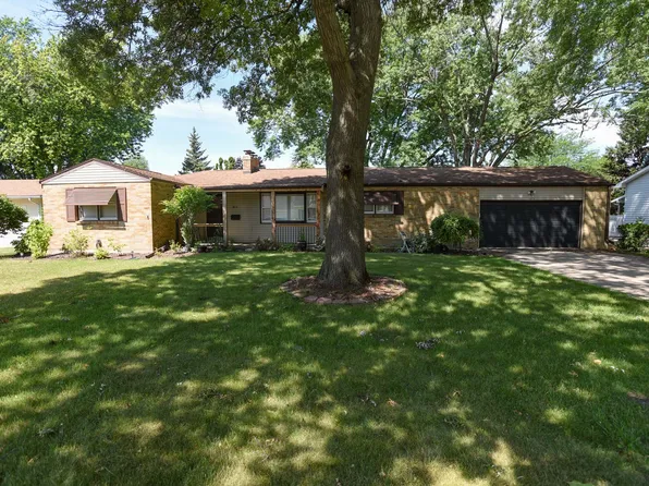 1815 6th Ave, Sterling, IL 61081