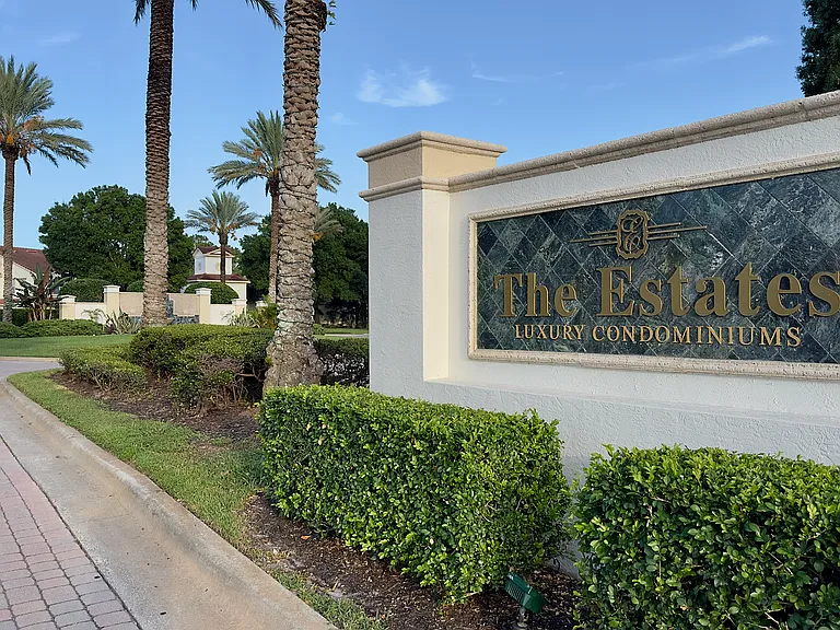 THE ESTATES AT STUART — Photo 10