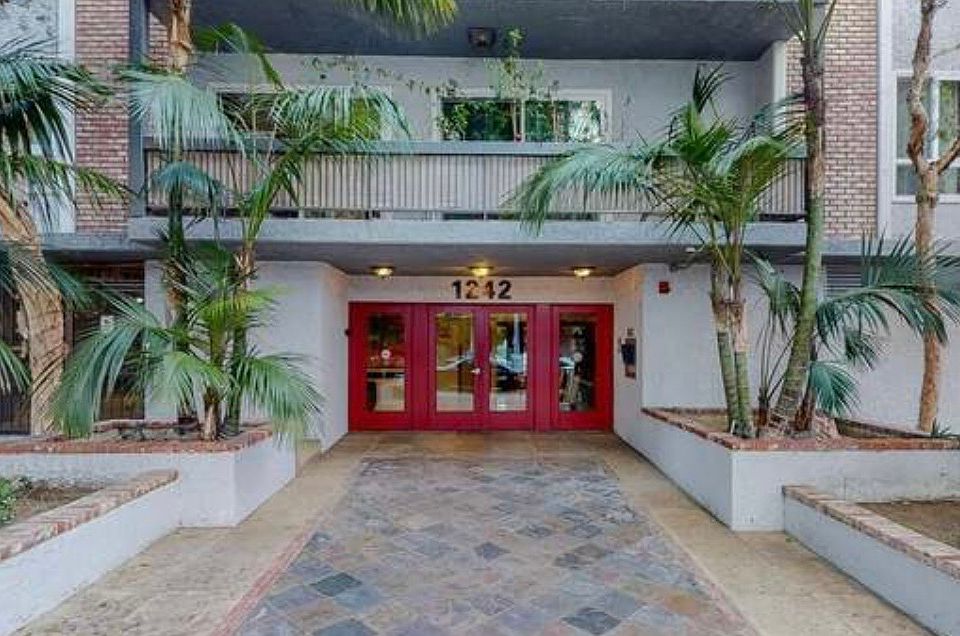 1st image of 1242 S Barrington Ave APT 208