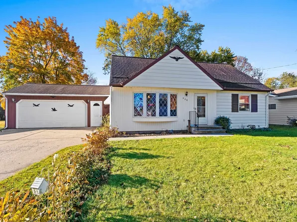 526 Beaupre St, Green Bay, WI 54301