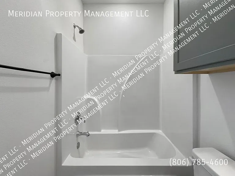 5506 Itasca St #B — Photo 22
