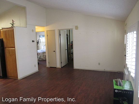 3rd image of 14955 Avenida Venusto Unit 11