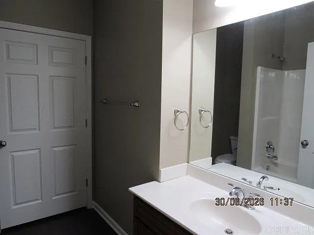 1410 Robins St #5 — Photo 12