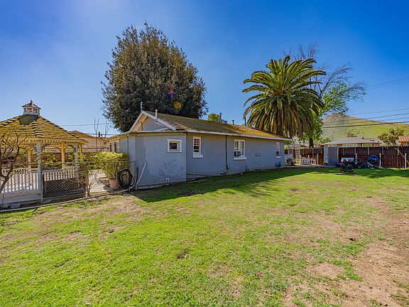 4th image of 3745 Sierra Ave