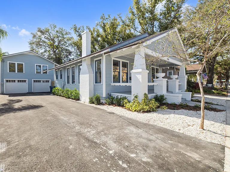 905 E Saint Clair St — Photo 38