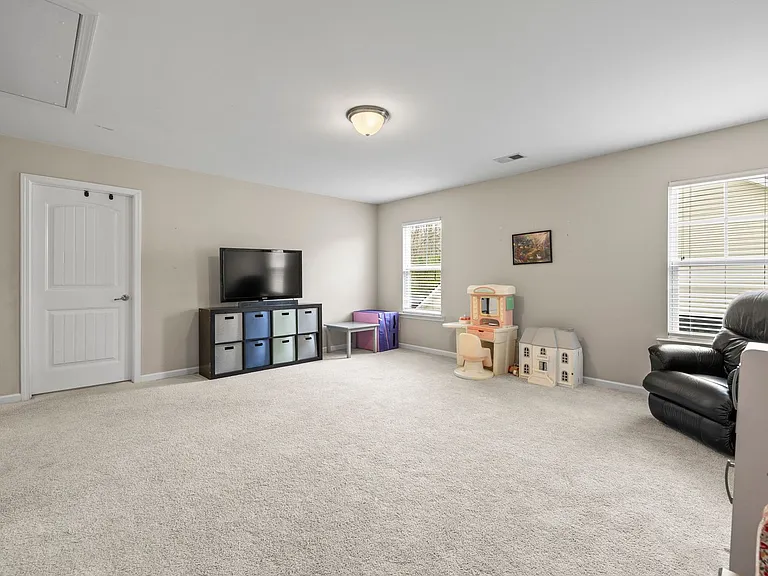 100 Richmond Walk Dr — Photo 15