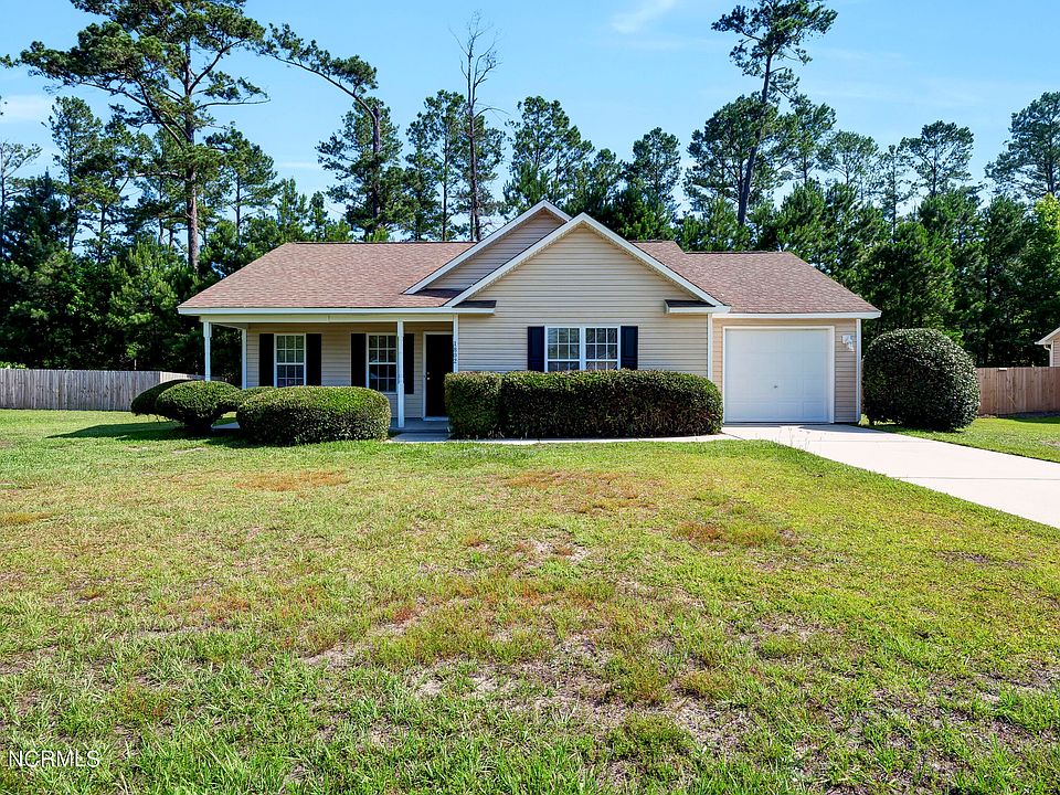 1st image of 1802 Liz Lane NE