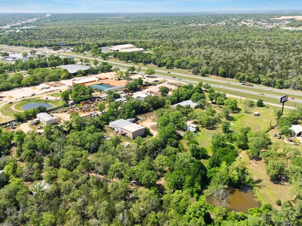 1045 W State Highway 71, Bastrop, TX 78602