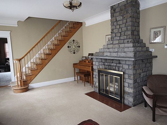 2nd image of 161 Mountainview Ave