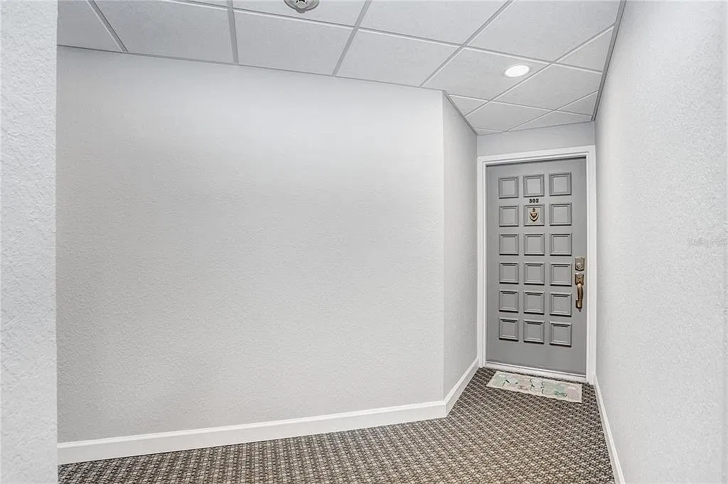2 bed, 2.0 bath, 1050 sqft, $2,700 — Photo 2