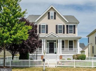 25233 Riding Center Dr, Chantilly, VA 20152