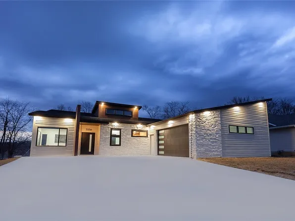 5556 Pine Valley Dr, Pleasant Hill, IA 50327