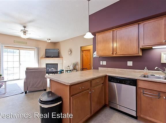 3rd image of 805 Blue Sky Dr
