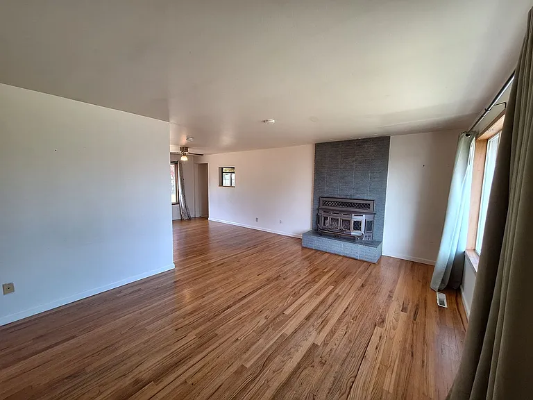 5867 Madrona Dr — Photo 10