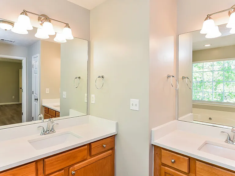 2521 Meadow Pond Trl — Photo 14
