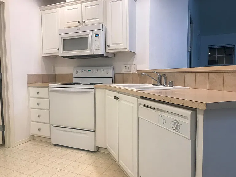 1636 Kennedy Pl — Photo 12