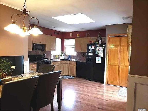 5th image of 765 Keith Ln