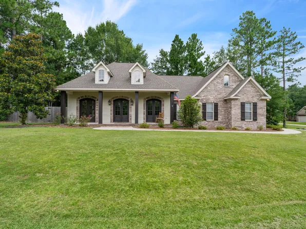 19 E Cadbury Ln, Hattiesburg, MS 39402
