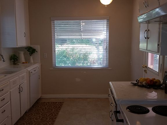3rd image of 4144 Lagunita Ct