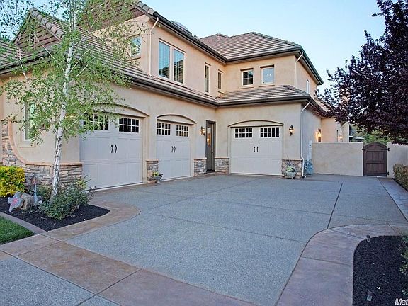 2nd image of 8713 Maple Hollow Ct